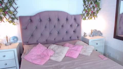 Snapshot of niabussethxxx chatting on November 2025 09:34:01 AM niabussethxxx online show from November 2025 09:34:01 AM