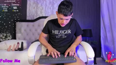 Snapshot of niall_falcon chatting on February 2025 02:24:01 PM Niall online show from February 2025 02:24:01 PM