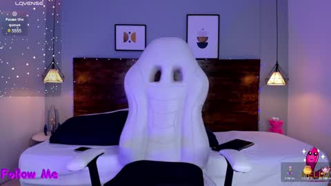 Snapshot of niall_falcon chatting on February 2025 12:55:01 PM Niall online show from February 2025 12:55:01 PM