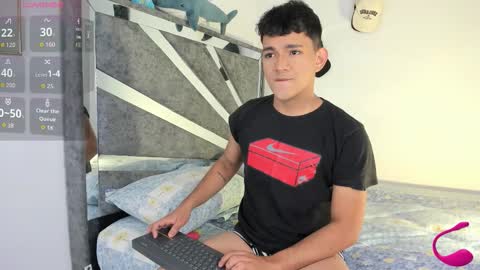 Snapshot of niall_falcon chatting on November 2025 07:51:02 PM Niall online show from November 2025 07:51:02 PM