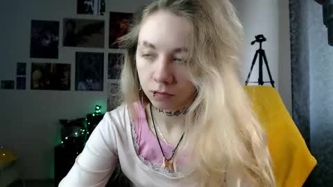 nica_kawaii online show from April 2026 09:59:01 AM