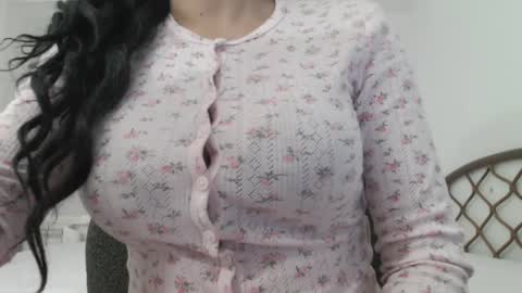 Sfora online show from May 2026 06:37:02 PM