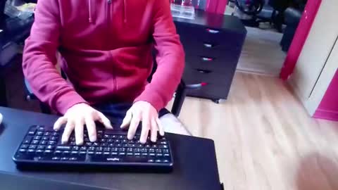 Snapshot of nicecck24 chatting on March 2026 06:15:01 PM nicecck24 online show from March 2026 06:15:01 PM