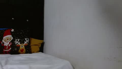 Snapshot of nicecherry_ chatting on January 2025 10:37:02 PM Michell online show from January 2025 10:37:02 PM