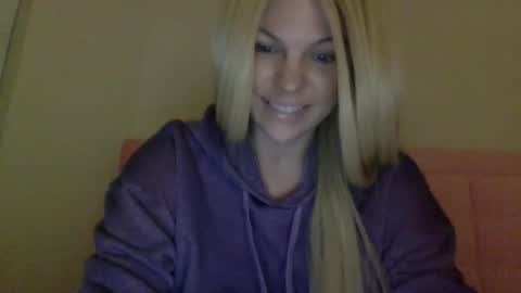 Snapshot of nicecolddrink2 chatting on December 2025 12:45:01 PM Amber online show from December 2025 12:45:01 PM