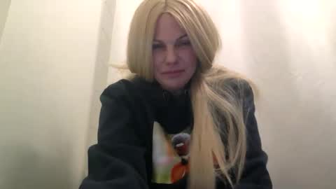 Snapshot of nicecolddrink2 chatting on January 2026 07:58:02 AM Amber online show from January 2026 07:58:02 AM