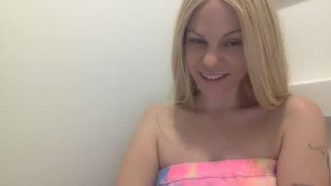 Snapshot of nicecolddrink2 chatting on February 2026 04:55:02 AM Amber online show from February 2026 04:55:02 AM