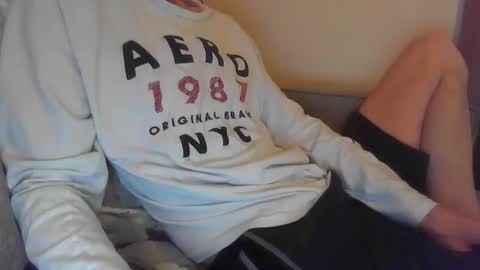 Snapshot of niceguyandrew chatting on December 2025 10:38:01 PM Andrew online show from December 2025 10:38:01 PM