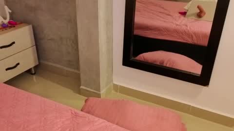 Snapshot of nicelle_carson chatting on April 2026 08:03:01 PM Nicolle online show from April 2026 08:03:01 PM