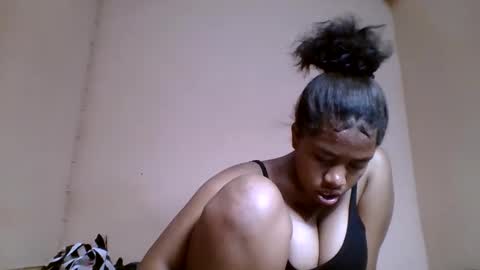 nicelly01 online show from May 2026 04:13:02 PM