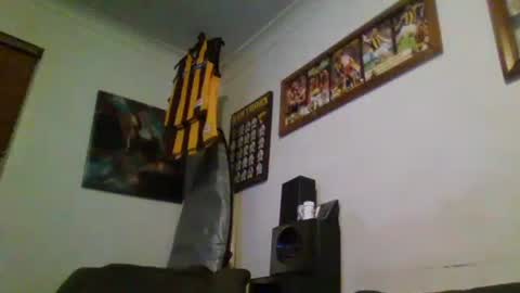 Snapshot of niceozziecockxxx chatting on February 2025 11:44:02 AM Sexiishaine online show from February 2025 11:44:02 AM