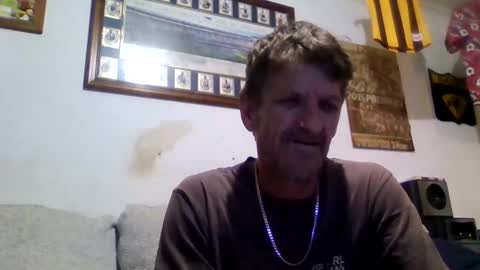 Snapshot of niceozziecockxxx chatting on October 2025 04:51:02 PM Sexiishaine online show from October 2025 04:51:02 PM