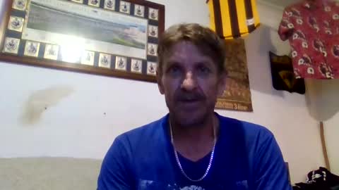 Snapshot of niceozziecockxxx chatting on November 2025 06:39:01 PM Sexiishaine online show from November 2025 06:39:01 PM