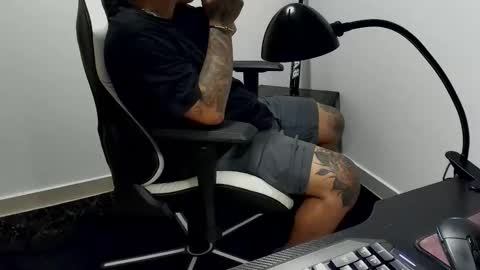 Camila And Steeven online show from November 2025 01:07:02 AM