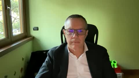 Andrew online show from April 2026 05:18:01 PM