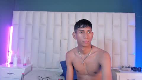 Snapshot of nick_collins20 chatting on February 2025 09:00:02 AM Nick online show from February 2025 09:00:02 AM