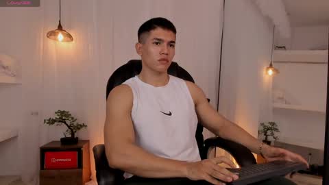 nick fenix online show from May 2026 01:25:02 AM