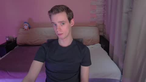 Snapshot of nickandmolly chatting on March 2025 03:31:01 PM nick and molly online show from March 2025 03:31:01 PM