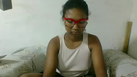 nickiqqyuu online show from July 2026 12:11:01 PM