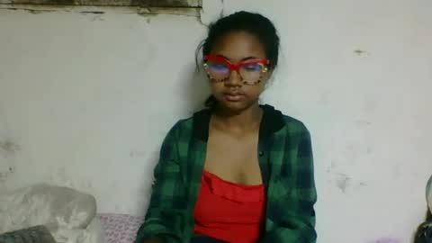 nickiqqyuu online show from July 2026 12:57:01 AM