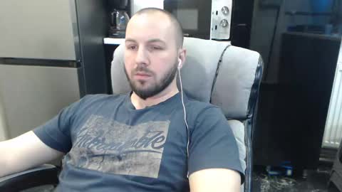 Snapshot of nickolas22 chatting on February 2025 11:57:02 PM Julian online show from February 2025 11:57:02 PM