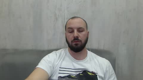 Snapshot of nickolas22 chatting on November 2025 09:37:01 PM Julian online show from November 2025 09:37:01 PM