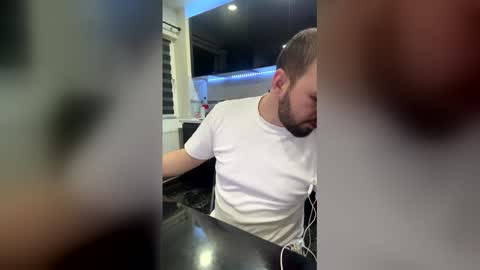 Snapshot of nickolas22 chatting on February 2026 12:17:01 AM Julian online show from February 2026 12:17:01 AM