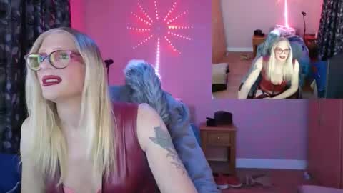 Snapshot of nicktu52 chatting on September 2025 04:18:02 PM nicktuuk online show from September 2025 04:18:02 PM