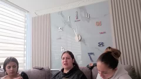 nicky_as online show from December 2025 01:49:01 PM