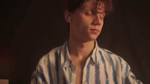 Snapshot of nicky_neal chatting on February 2025 08:10:02 PM Nicky Neal online show from February 2025 08:10:02 PM