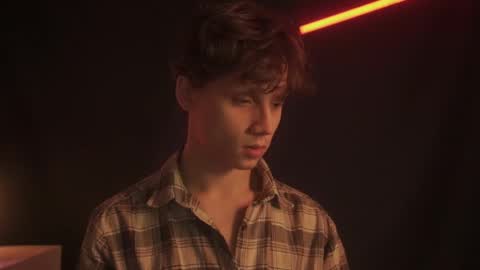 Snapshot of nicky_neal chatting on February 2025 08:44:02 PM Nicky Neal online show from February 2025 08:44:02 PM