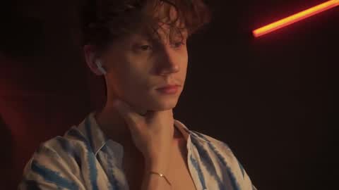 Snapshot of nicky_neal chatting on March 2025 02:52:01 AM Nicky Neal online show from March 2025 02:52:01 AM