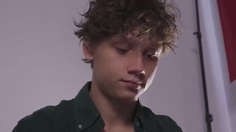 Snapshot of nicky_neal chatting on September 2025 10:37:01 AM Nicky Neal online show from September 2025 10:37:01 AM