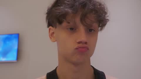 Snapshot of nicky_neal chatting on October 2025 06:07:02 PM Nicky Neal online show from October 2025 06:07:02 PM