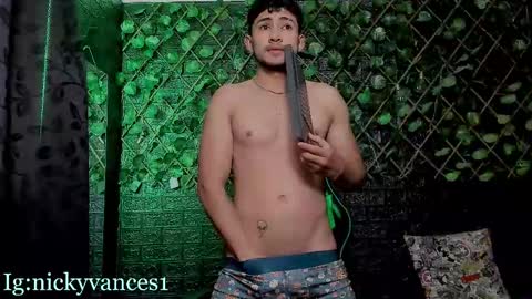 nicky online show from October 2025 09:17:02 PM