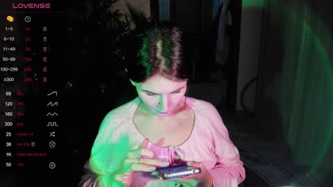 Snapshot of nicky_weekends chatting on January 2025 01:28:01 AM Nicky Weekends online show from January 2025 01:28:01 AM