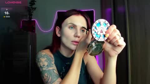 Snapshot of nicky_weekends chatting on September 2025 02:12:02 AM Nicky Weekends online show from September 2025 02:12:02 AM