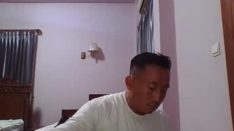 nickyang75 online show from October 2025 08:51:02 PM