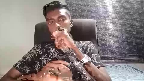 Snapshot of nickyle63 chatting on March 2025 05:29:02 PM james online show from March 2025 05:29:02 PM