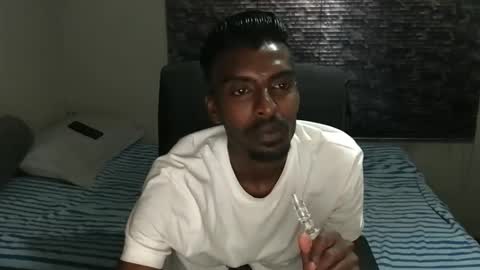 Snapshot of nickyle63 chatting on November 2025 06:19:01 PM james online show from November 2025 06:19:01 PM