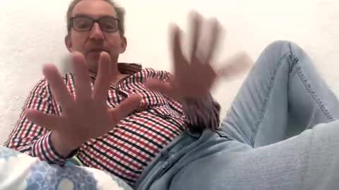 Nico online show from November 2025 10:47:01 PM