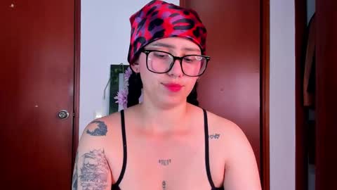 Snapshot of nico_lette_ chatting on February 2026 02:05:01 AM Nico online show from February 2026 02:05:01 AM