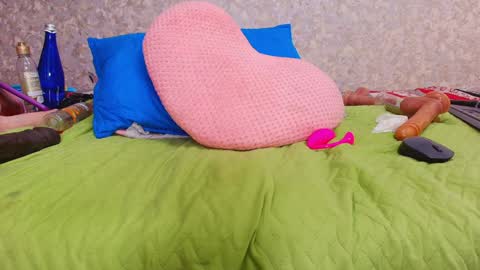 Snapshot of nicol_ferrer chatting on December 2024 01:34:02 AM Nicol online show from December 2024 01:34:02 AM