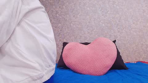 Snapshot of nicol_ferrer chatting on December 2024 07:11:01 PM Nicol online show from December 2024 07:11:01 PM