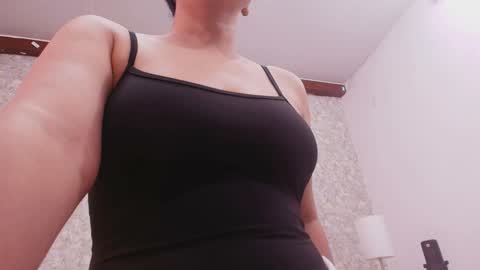 Snapshot of nicol_ferrer chatting on January 2025 07:13:02 PM Nicol online show from January 2025 07:13:02 PM