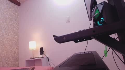 Snapshot of nicol_ferrer chatting on January 2025 07:06:02 PM Nicol online show from January 2025 07:06:02 PM