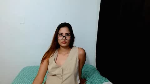 Snapshot of nicol_xx1 chatting on March 2026 11:44:01 PM Nicol online show from March 2026 11:44:01 PM