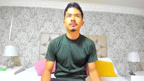 Nicolai online show from November 2025 10:05:01 AM