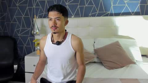 Nicolai online show from December 2025 12:03:02 PM