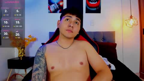 nicolas_james_sc online show from November 2025 01:44:01 PM